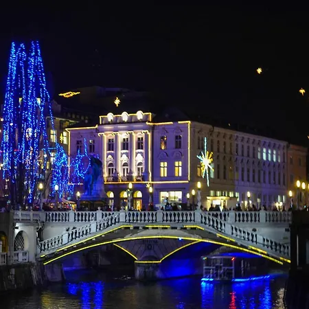 Appartement River View *