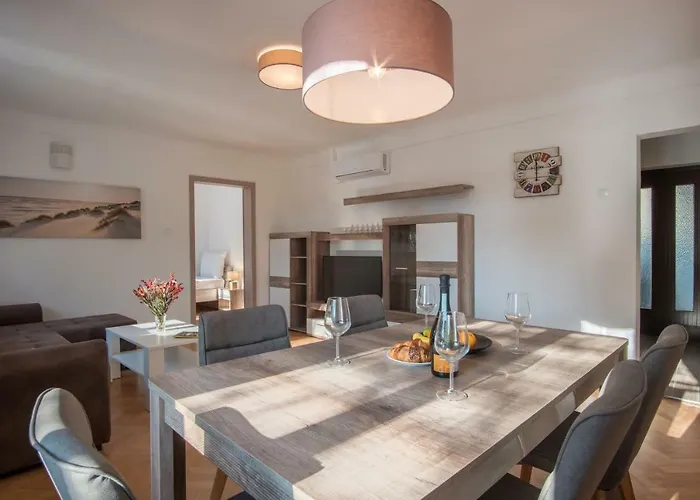 River View 아파트 *